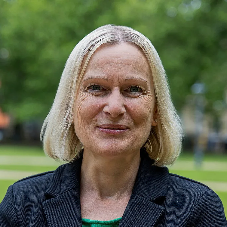 Suzanne Henderson - The Family Law Practice